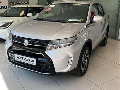 Silky silver metallic 2 Gebraucht 2025 Suzuki Vitara Comfort+ Limousine | 26.998 € (Etwas zu teuer)