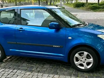 Używany Suzuki Swift 92 KM (67 kW) 2005 Niebieski Hatchback
