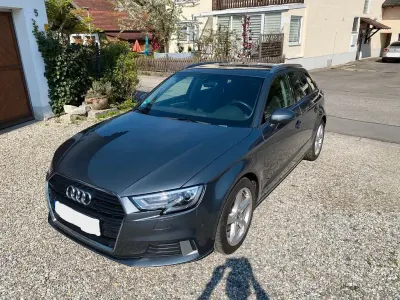Gebraucht Audi A3 Sport 116 PS (85 kW) 2018 Grau Limousine
