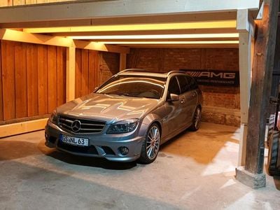 Mercedes C63 AMG