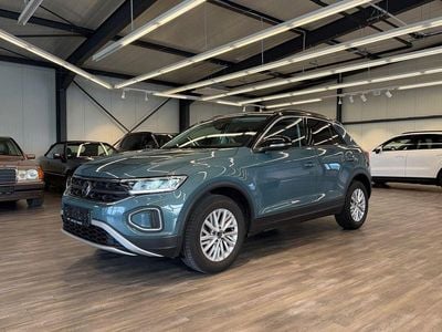 Gebraucht VW T-Roc Life 150 PS (110 kW) 2022 Petroleum blue SUV