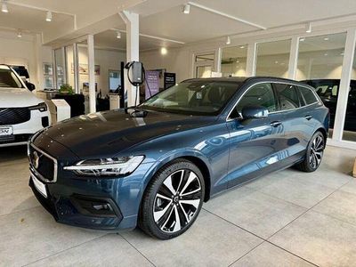 Gebraucht Volvo V60 197 PS (144 kW) 2024 Blau Kombi