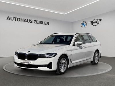 Gebraucht BMW 530e Sport Line 184 PS (135 kW) 2023 Alpinweiß uni Kombi