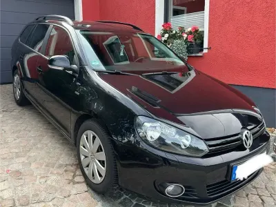 Gebraucht VW Golf VII Match 105 PS (77 kW) 2013 Schwarz Kombi
