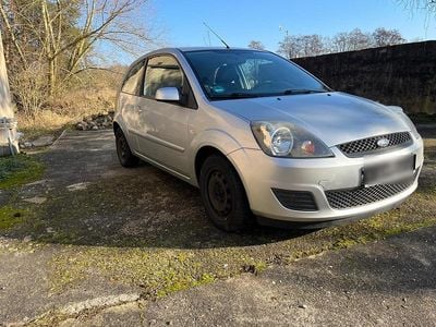 Silber Gebraucht 2007 Ford Fiesta Kleinwagen | 1.700 € (Fairer Preis)