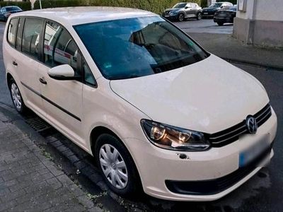 Gebraucht VW Touran 140 PS (102 kW) 2015 Gelb Van / Kleinbus