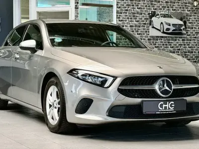Gebraucht Mercedes A180 116 PS (85 kW) 2019 Silber Limousine
