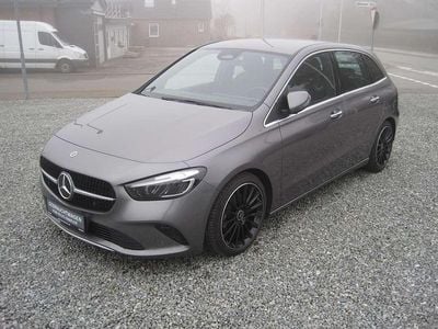 Usata Mercedes B200 Progressive 177 CV (130 kW) 2023 Grigio Monovolume