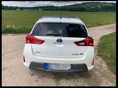 Toyota Auris Hybrid