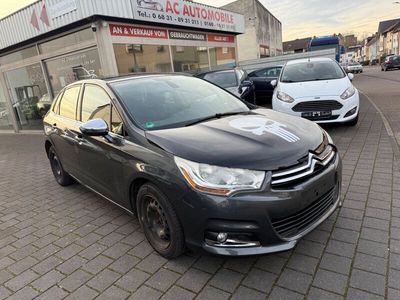 Grau Gebraucht 2013 Citroën C4 SELECTION Limousine | 2.400 € (Teuer)