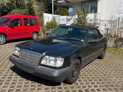 Second-hand Mercedes E200 Edition 136 CP (100 kW) 1997 Negru Cabrio