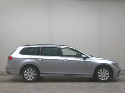 Gebraucht VW Passat Business 150 PS (110 kW) 2023 Grau Kombi
