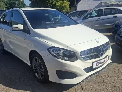 Gebraucht Mercedes B220 177 PS (130 kW) 2015 Weiß Kleinwagen