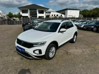 Gebraucht VW T-Roc Life 116 PS (85 kW) 2024 Weiß SUV