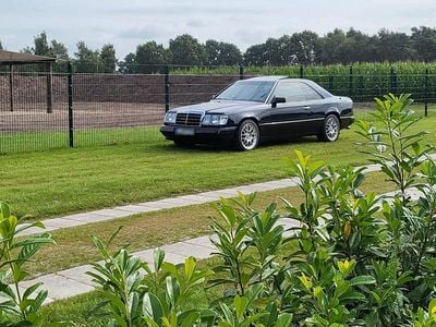 Gebraucht Mercedes 300 180 PS (132 kW) 1988 Blau Coupé