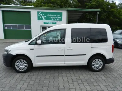 Gebraucht VW Caddy Trendline 102 PS (75 kW) 2019 Weiß Van / Kleinbus