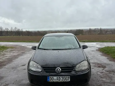 Gebraucht VW Golf V 105 PS (77 kW) 2004 Schwarz Kleinwagen