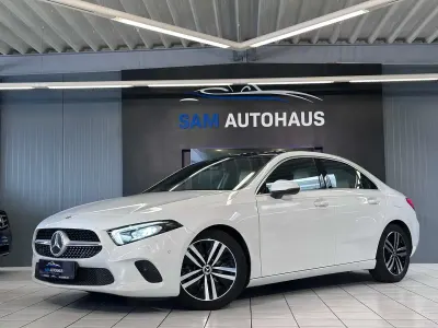 Gebraucht Mercedes A180 136 PS (100 kW) 2021 Digitalweiss  metalliclack Limousine