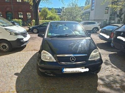 Second-hand Mercedes A160 Classic 102 CP (75 kW) 2003 Negru Monovolum