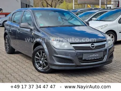 Gebraucht Opel Astra 90 PS (66 kW) 2009 Grau Limousine