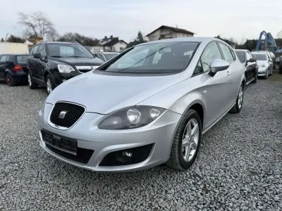 Gebraucht Seat Leon Reference 105 PS (77 kW) 2011 "estrella" silber Kleinwagen