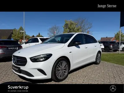 Używany Mercedes B250e Progressive 160 KM (117 kW) 2021 Biały Minivan