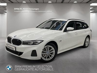Weiß Gebraucht 2022 BMW 320e Sport Line Limousine | 28.280 € (Guter Preis)