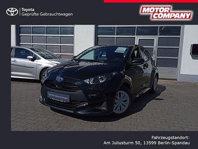 Gebraucht Toyota Yaris Hybrid Basis 116 PS (85 kW) 2022 Mysticschwarz mica