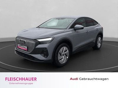 Grau Gebraucht 2022 Audi Q4 Sportback e-tron Basis SUV | 25.980 € (Fairer Preis)