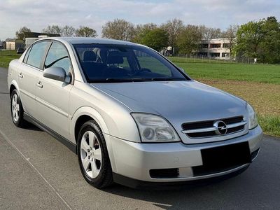 Usata Opel Vectra Elegance 122 CV (89 kW) 2005 Argento Berlina