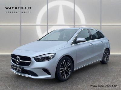 Gebraucht Mercedes B180 Advanced 136 PS (100 kW) 2024 Silber Van / Kleinbus