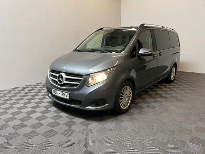 Mercedes V220