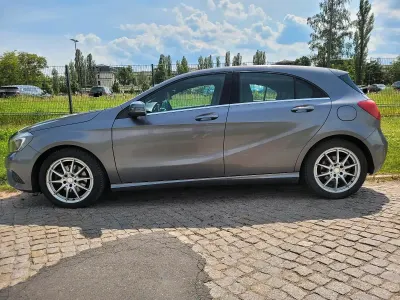 Gebraucht Mercedes A200 136 PS (100 kW) 2014 Grau Kleinwagen
