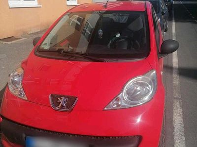 Usata Peugeot 107 68 CV (50 kW) 2008 Rosso Utilitaria