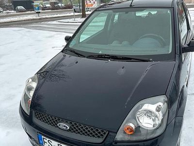 Blau Gebraucht 2007 Ford Fiesta Kleinwagen | 1.100 €