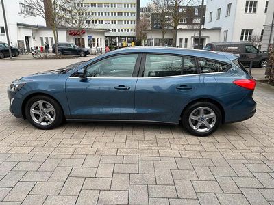 Blau Gebraucht 2021 Ford Focus Kombi | 14.990 € (Guter Preis)