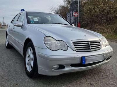 Second-hand Mercedes C180 Elegance 143 CP (105 kW) 2002 Argintiu Berlinǎ