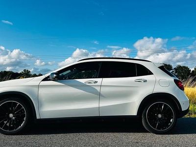 Second-hand Mercedes GLA220 177 CP (130 kW) 2017 Alb SUV