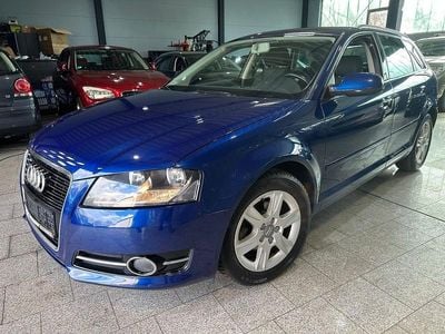Gebraucht Audi A3 Attraction 105 PS (77 kW) 2013 Blau Limousine