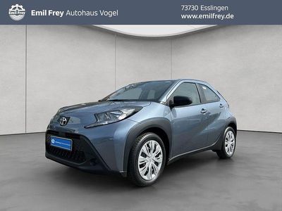 Neu Toyota Aygo X Business Edition 72 PS (52 kW) 2025 Blau SUV