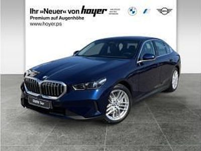 Gebraucht BMW 550e Comfort Edition 489 PS (359 kW) 2025 Blau (tansanitblau) Limousine