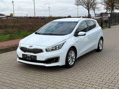Gebraucht Kia Ceed 99 PS (72 kW) 2017 Weiß Kleinwagen