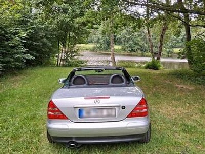 Gebraucht Mercedes SLK200 136 PS (100 kW) 1997 Silber Cabrio