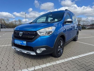 Gebraucht Dacia Dokker Celebration 116 PS (85 kW) 2017 Blau Van / Kleinbus