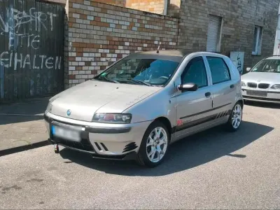 Usata Fiat Punto 80 CV (58 kW) 2001 Argento Utilitaria