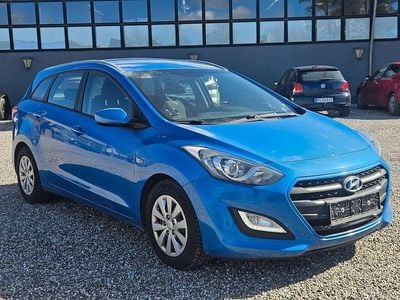Gebraucht Hyundai i30 Premium 136 PS (100 kW) 2016 Blau Kombi