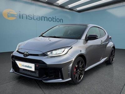 Usata Toyota Yaris 280 CV (205 kW) 2024 Grigio Utilitaria