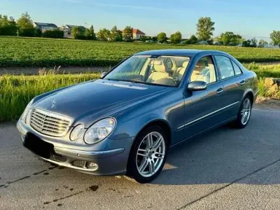 Gebraucht Mercedes E280 Elegance 190 PS (139 kW) 2006 Blau Limousine