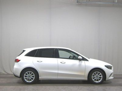 Mercedes B200
