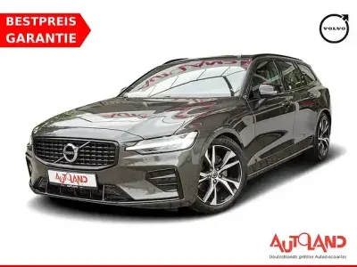 Używany Volvo V60 R-Design 197 KM (144 kW) 2022 Szary Kombi